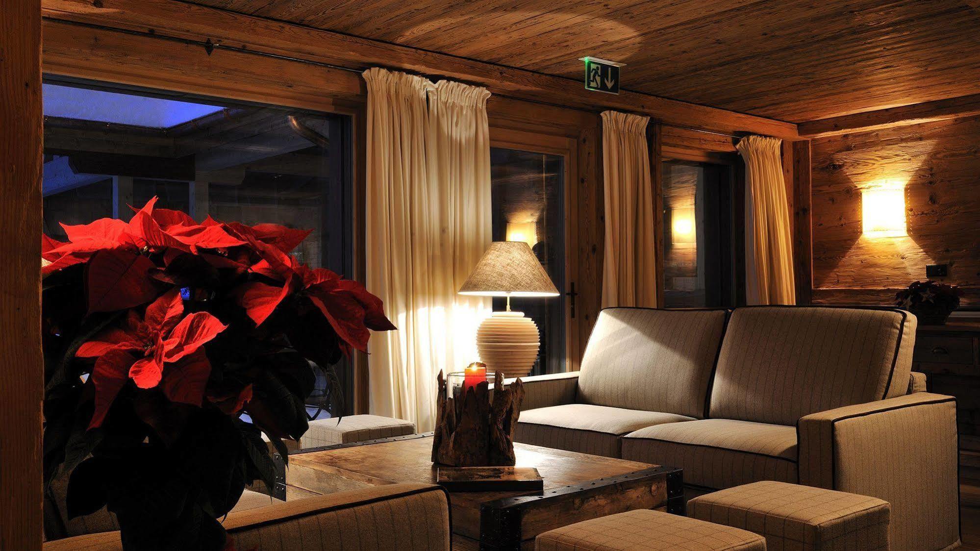 Hotel Des Alpes Superieur Gstaad Exterior foto