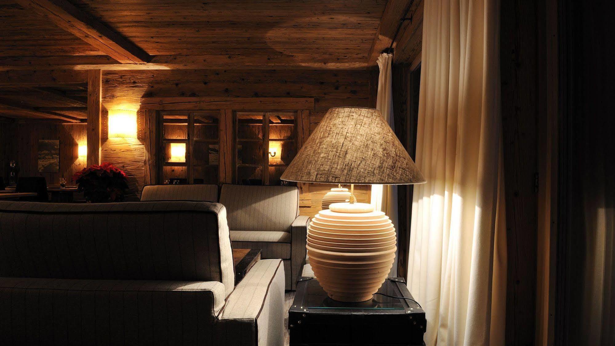 Hotel Des Alpes Superieur Gstaad Exterior foto